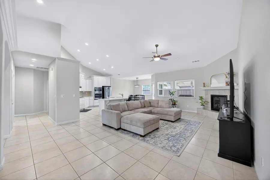 712 Parkridge Drive, Galt, CA 95632 - #3