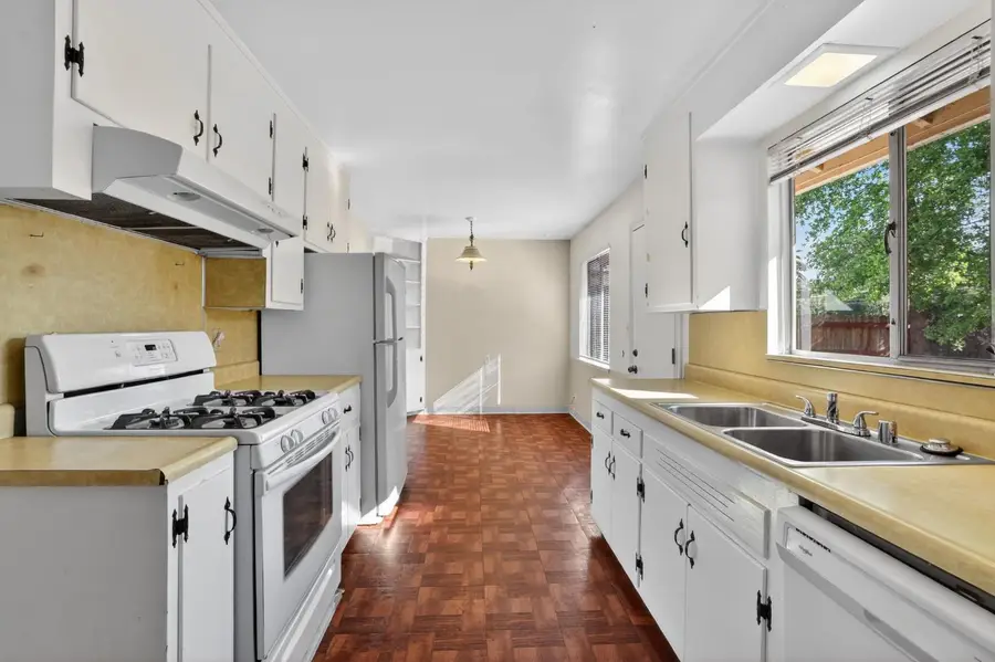 5301 Ethel Way, Sacramento, CA 95820 - #2