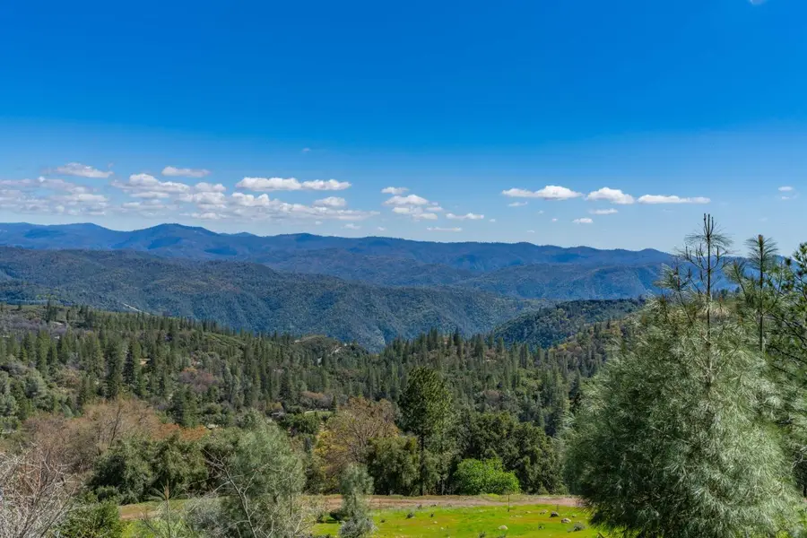 1033 Sandalwood Drive, Murphys, CA 95247 - #2