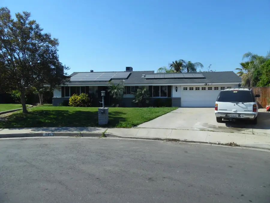 905 Charter Oaks Court, Bakersfield, CA 93309 - #3