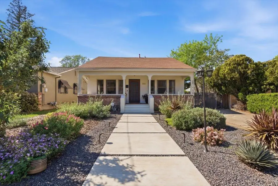 2106 57th Street, Sacramento, CA 95817 - #2