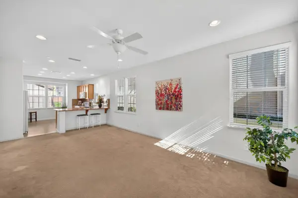 114 Barnhill Drive, Folsom, CA 95630