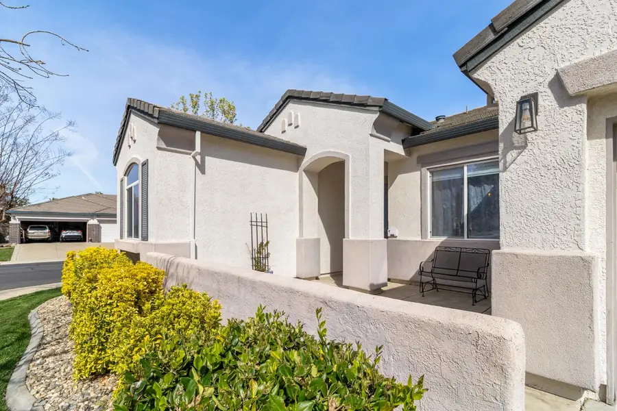 9501 Misty Cove Lane, Elk Grove, CA 95758 - #2