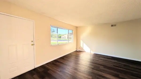 5181 Connecticut Drive #4, Sacramento, CA 95841