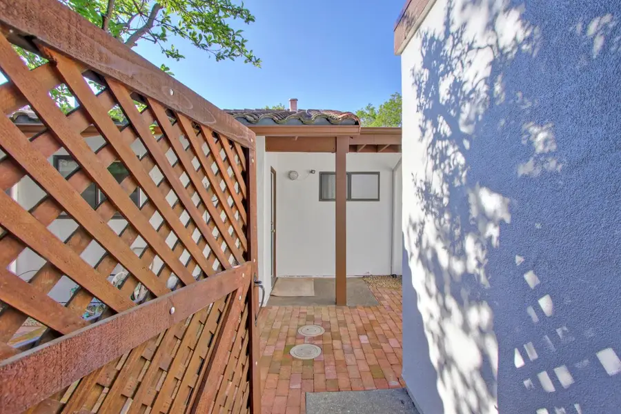 2526 Overhill Lane, Davis, CA 95616 - #2