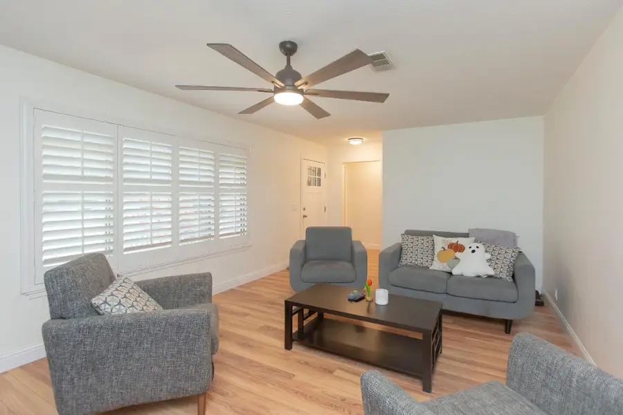 1709 Brenda Way, Turlock, CA 95382 - #3