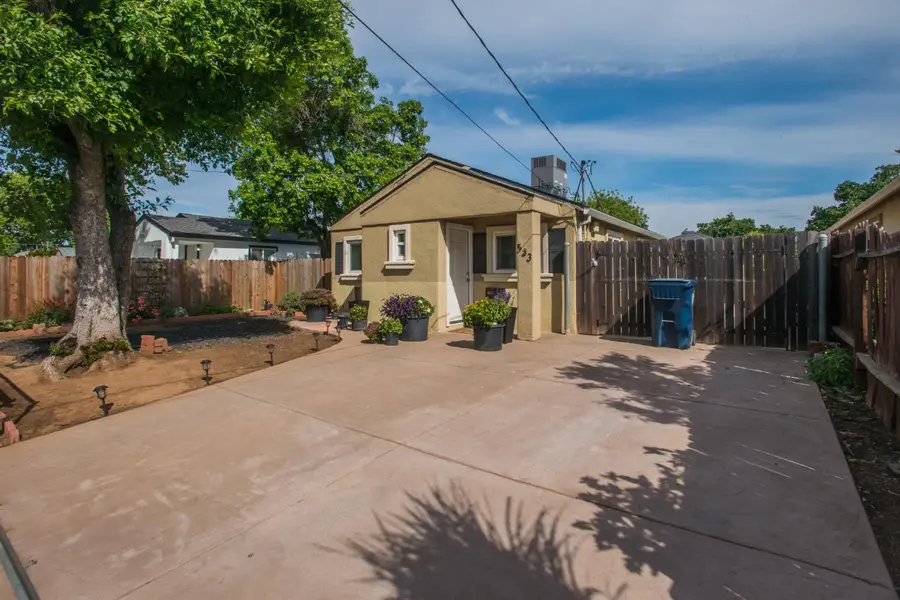 533 Lindsay Avenue, Sacramento, CA 95838 - #2