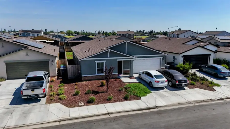 1569 Concord Avenue, Madera, CA 93637 - #3