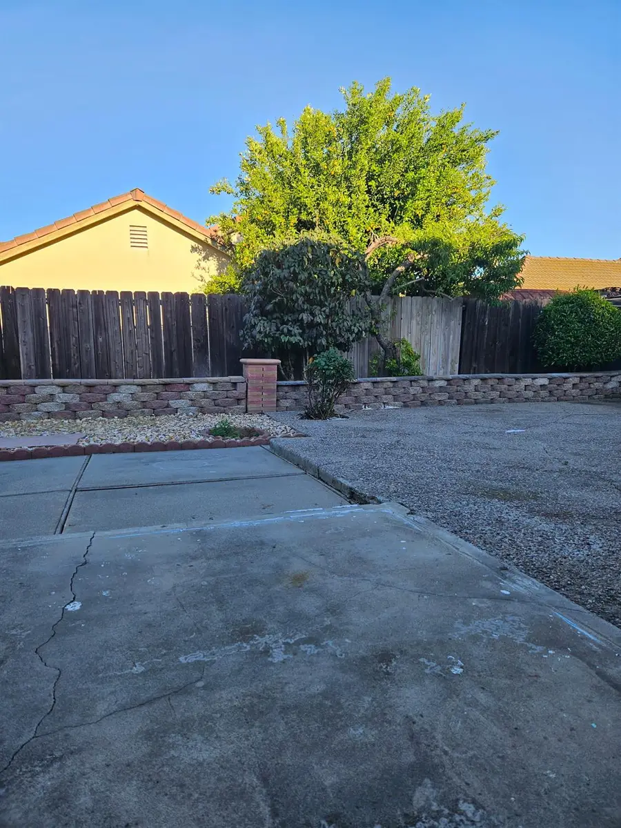 8118 Chateau Drive, Stockton, CA 95210 - #3