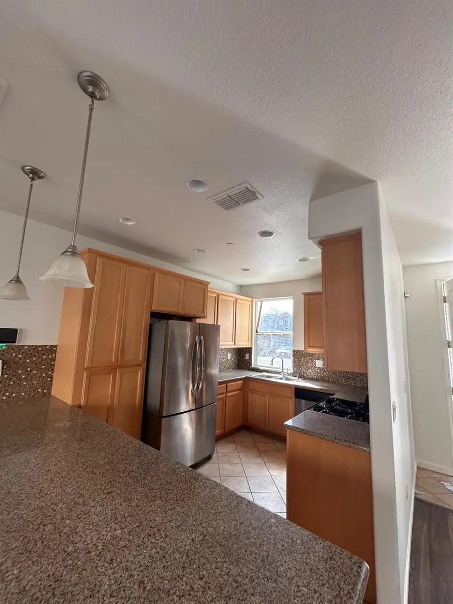 2432 Boxwood Street, Sacramento, CA 95815 - #3