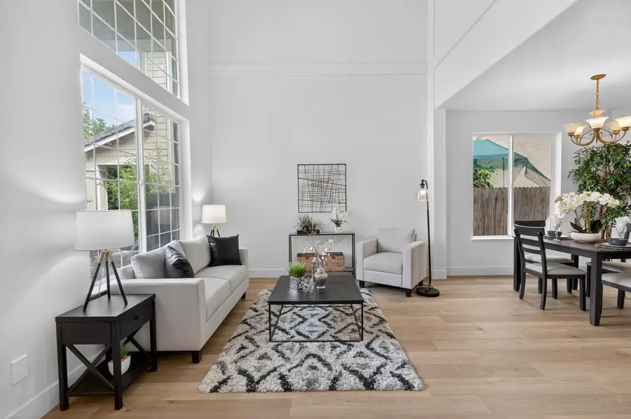 9475 Winding River Way, Elk Grove, CA 95624 - #2