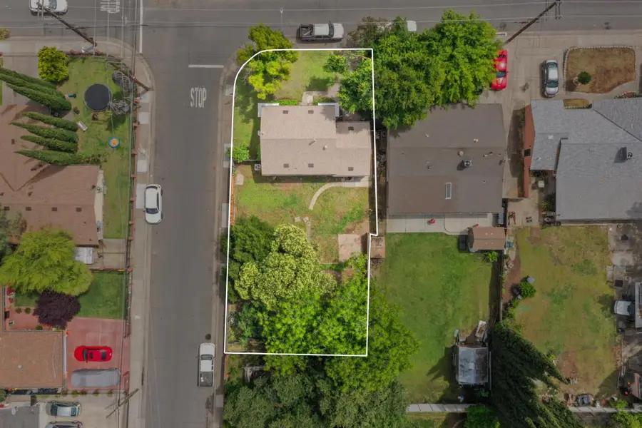 2699 Grove Avenue, Sacramento, CA 95815 - #3