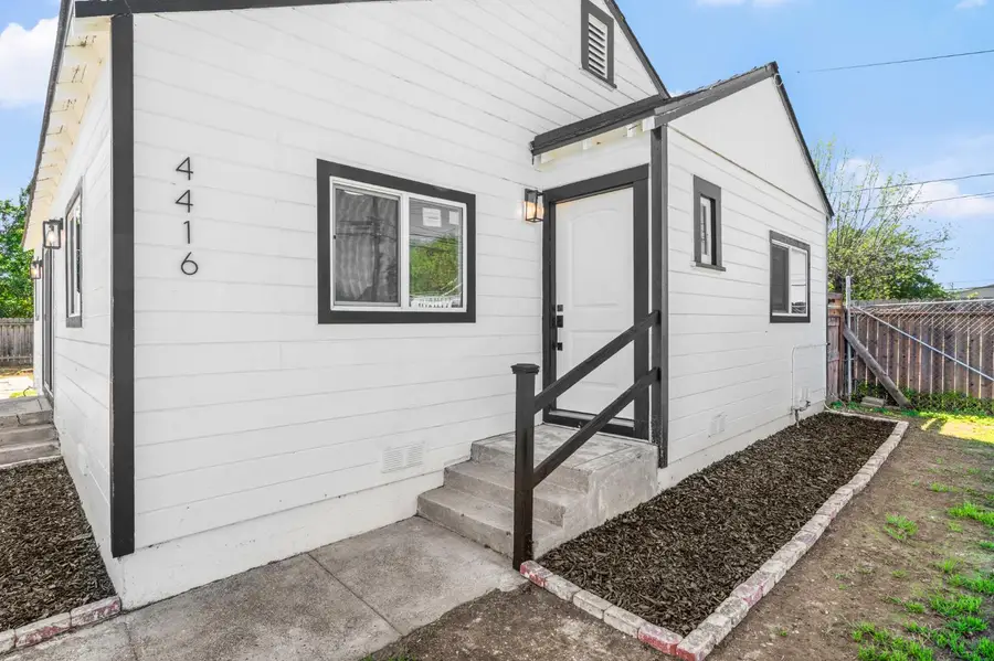 4416 Parker Avenue, Sacramento, CA 95820 - #3