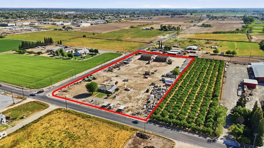 2406 S Walnut Road, Turlock, CA 95380 - #2