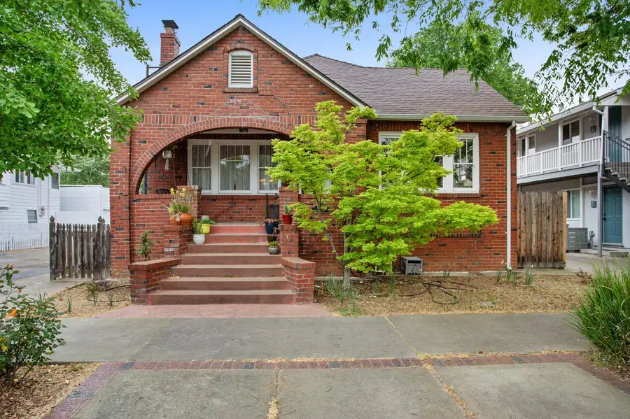 1917 26th Street, Sacramento, CA 95816 - #2