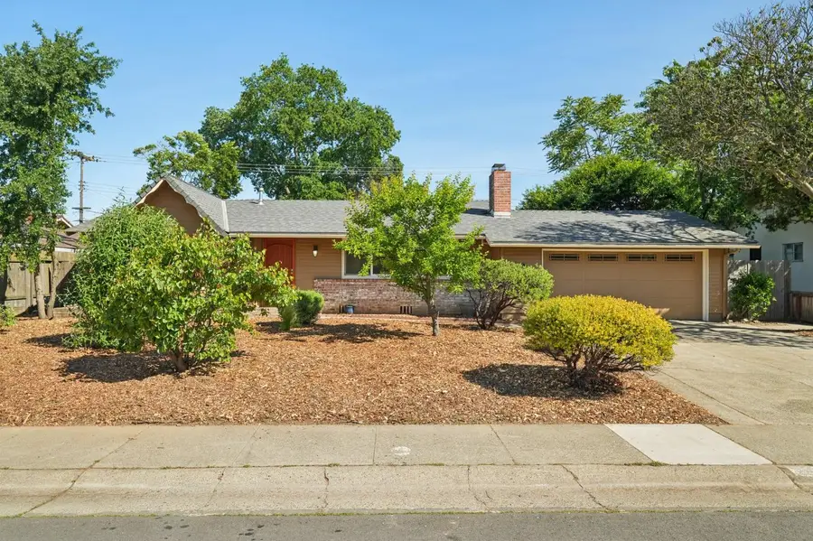 8905 Rosewood Drive, Sacramento, CA 95826 - #2