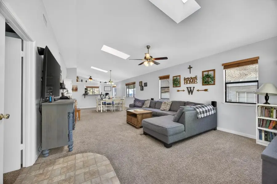 11727 Washington Avenue, Courtland, CA 95615 - #2