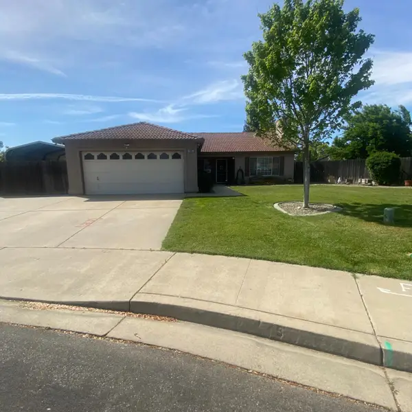 1095 Skyway Court, Turlock, CA 95380