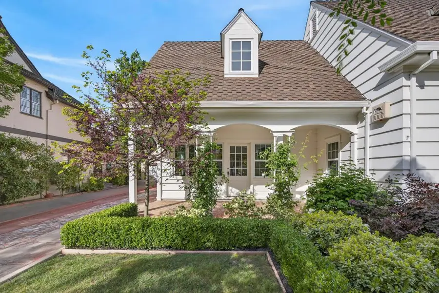 119 South Avena Avenue, Lodi, CA 95240 - #2