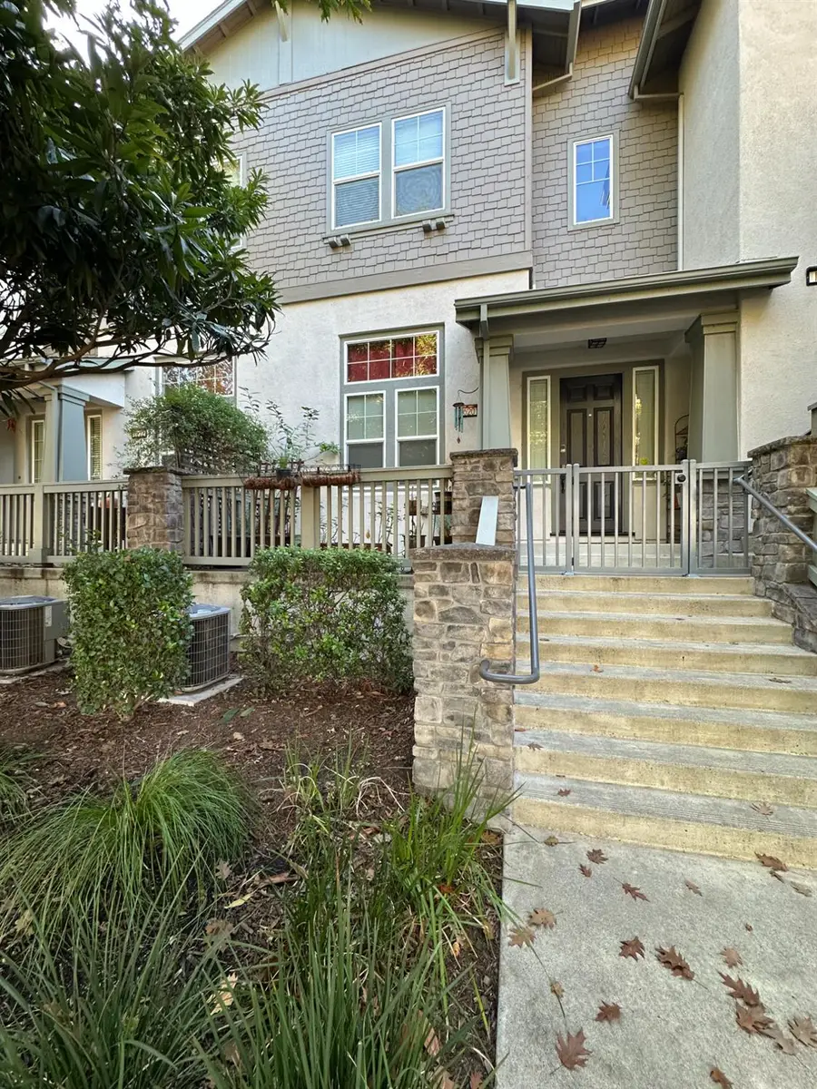 1620 D Street, Sacramento, CA 95814 - #2