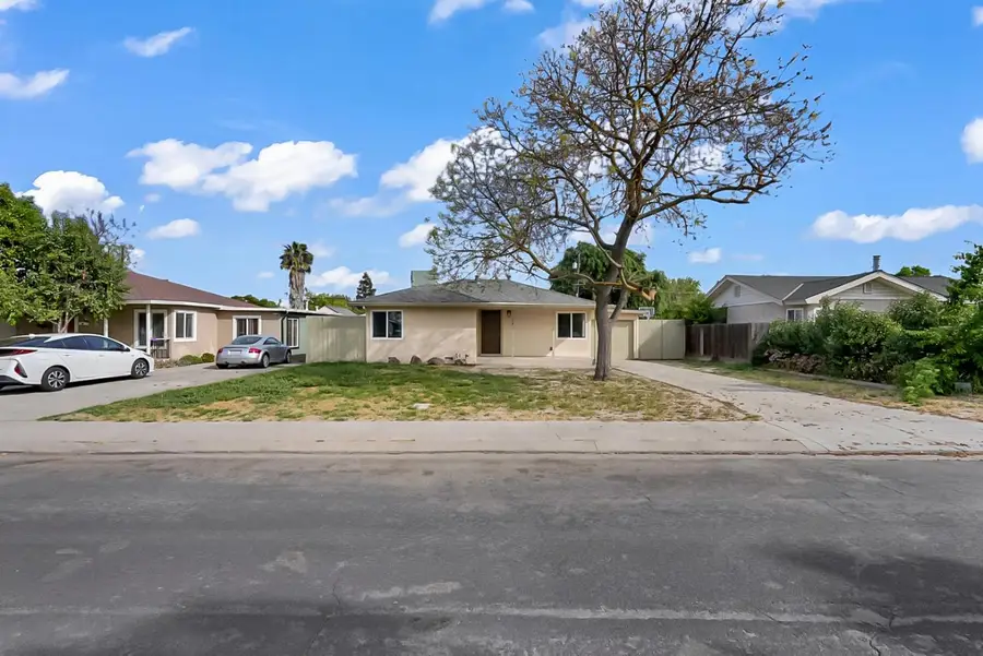 209 Emerson Avenue, Modesto, CA 95350 - #2
