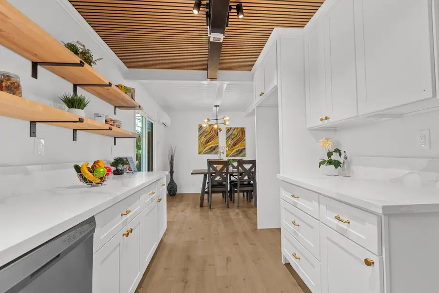 5915 35th Avenue, Sacramento, CA 95824 - #3