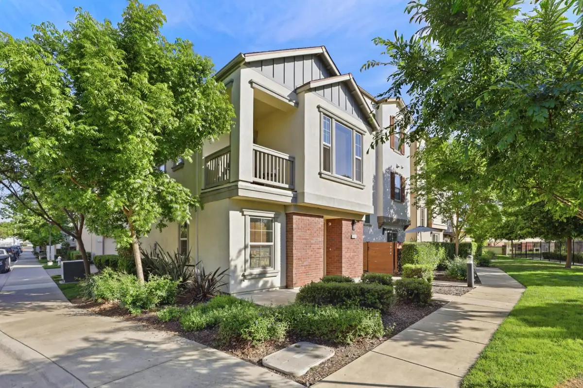 2604 Cleat Lane, Sacramento, CA 95818 - #1
