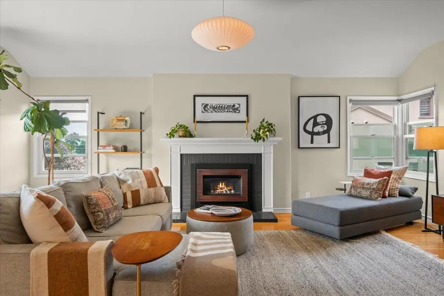 5821 Amy Drive, Oakland, CA 94618 - #3