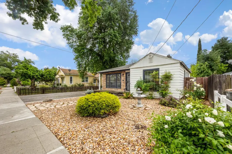 154 Clover Street, Woodland, CA 95695 - #3