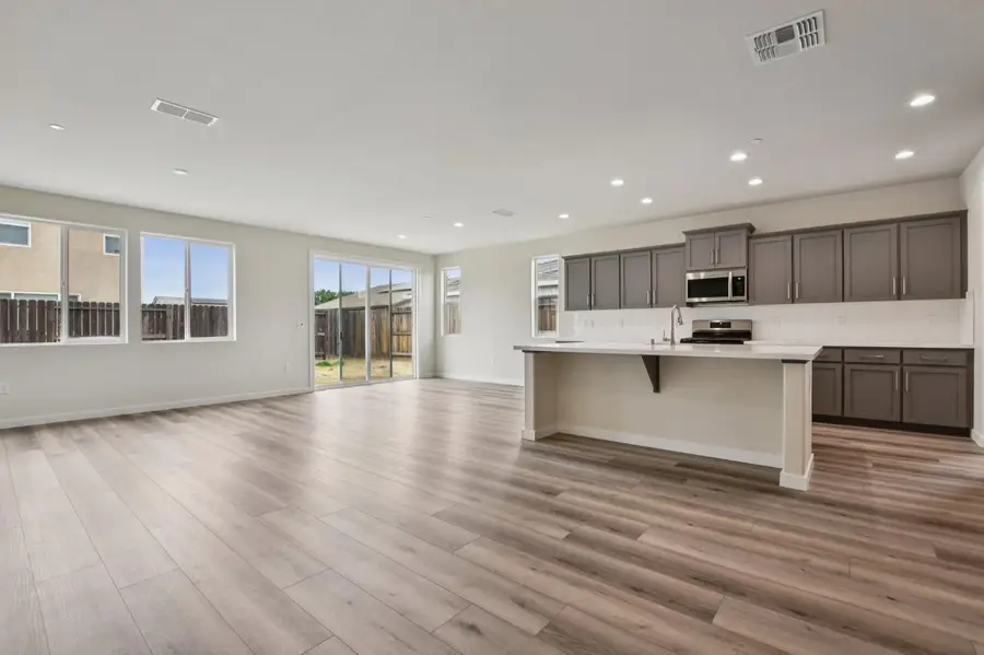 1787 San Anselmo Court, Plumas Lake, CA 95961 - #2