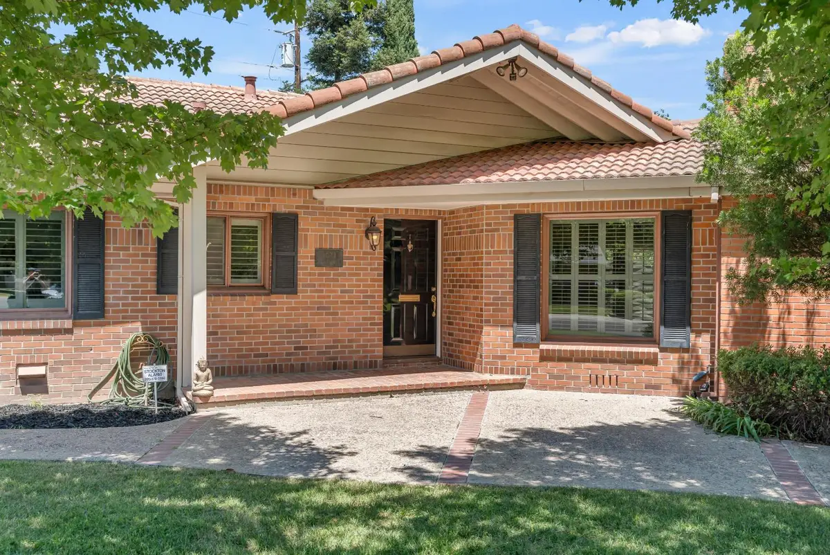 1071 W Monterey Avenue, Stockton, CA 95204 - #1