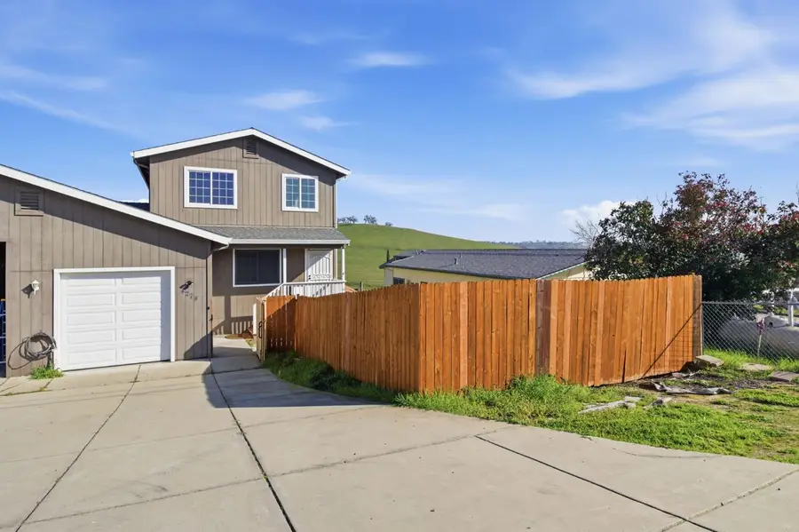 4274 Lakeview Drive #B, Ione, CA 95640 - #3