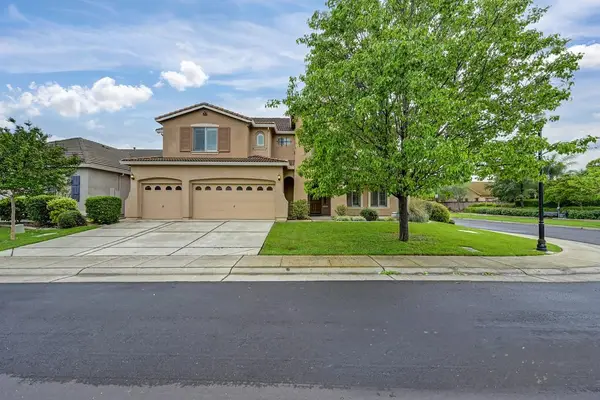 9841 Shanelyn Way, Elk Grove, CA 95757