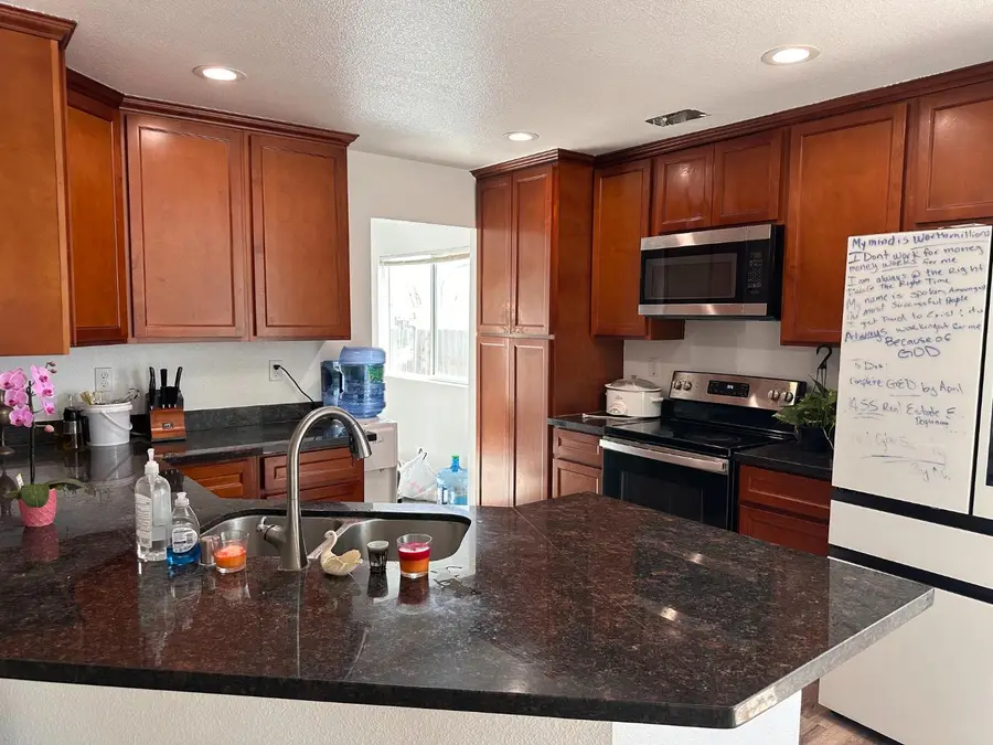 911 Toro Lane, Lathrop, CA 95330 - #3