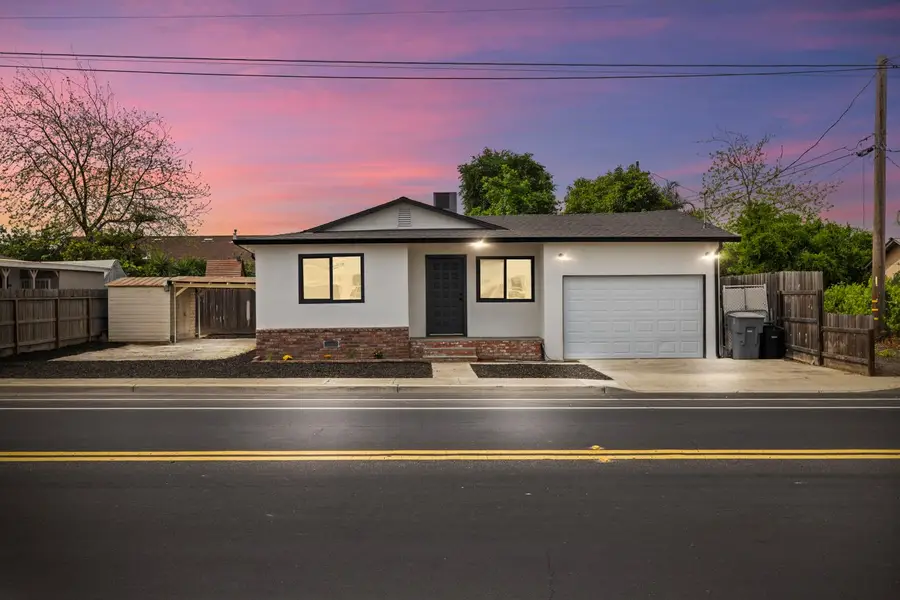 6349 Roselle Avenue, Riverbank, CA 95367 - #3