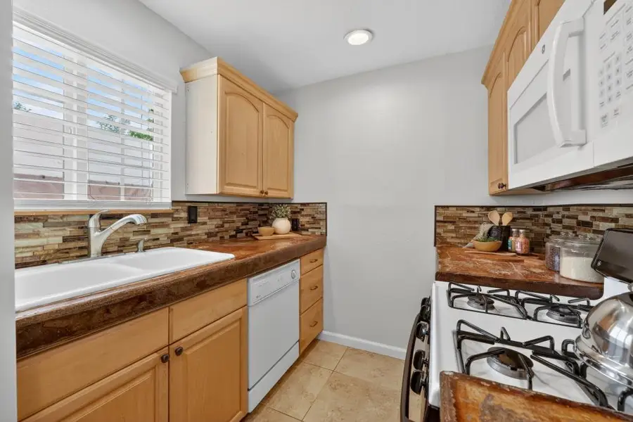 7641 Twin Oaks Avenue, Citrus Heights, CA 95610 - #3