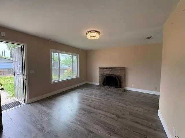 6815 Duckling Way, Sacramento, CA 95842 - #2