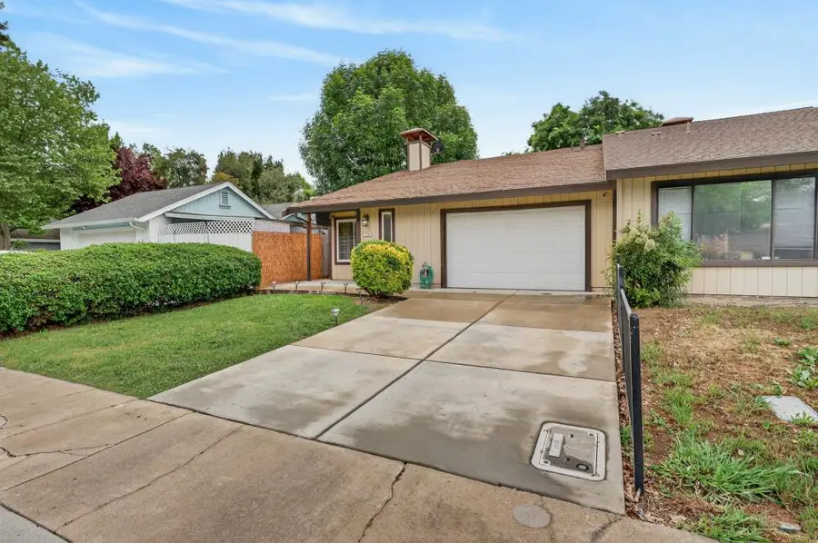 1754 Urbana Way, Sacramento, CA 95833 - #3