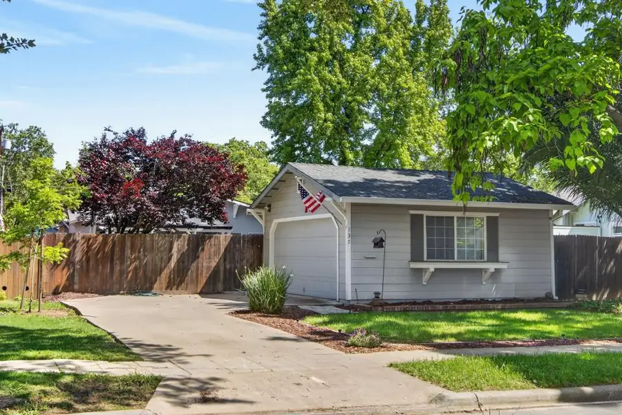 137 Earl Avenue, Roseville, CA 95678 - #3