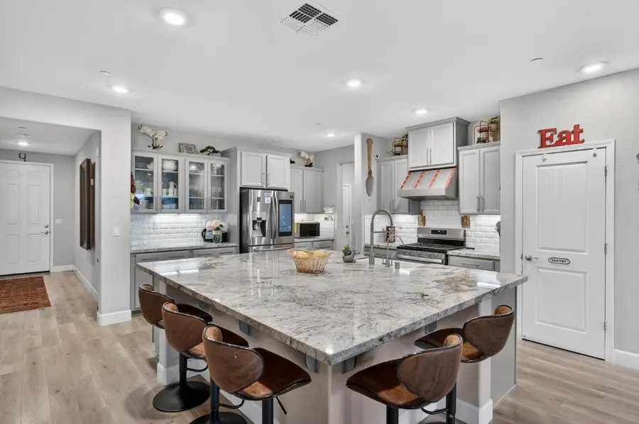 1139 Dry Gulch Trail Drive, Olivehurst, CA 95961 - #3