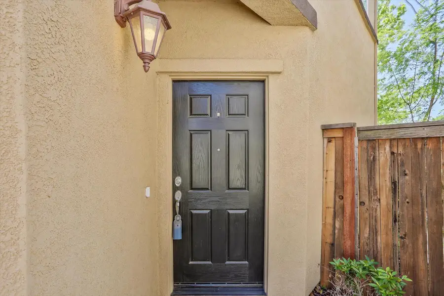 9068 Cortina Cir., Roseville, CA 95678 - #3