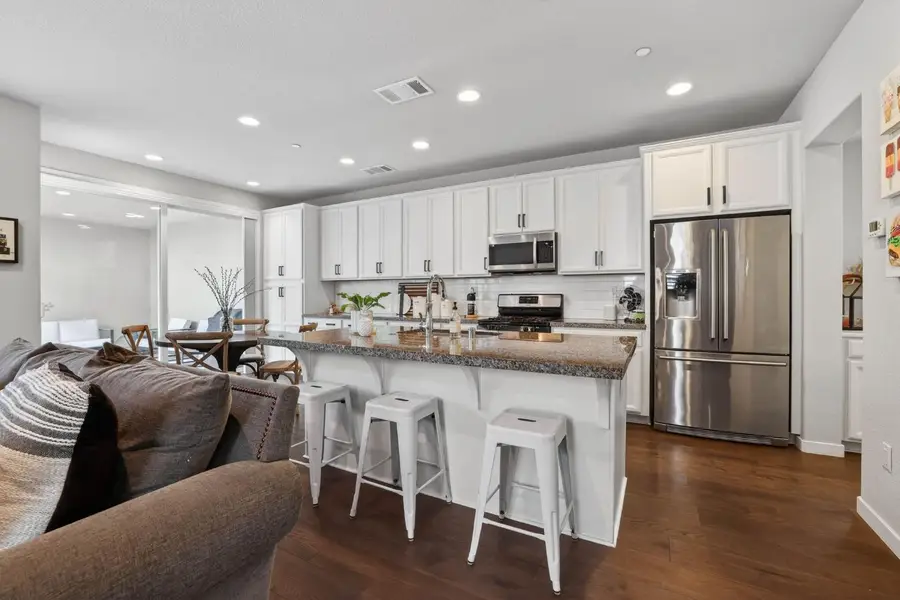 3178 Dullanty Way, Sacramento, CA 95816 - #3