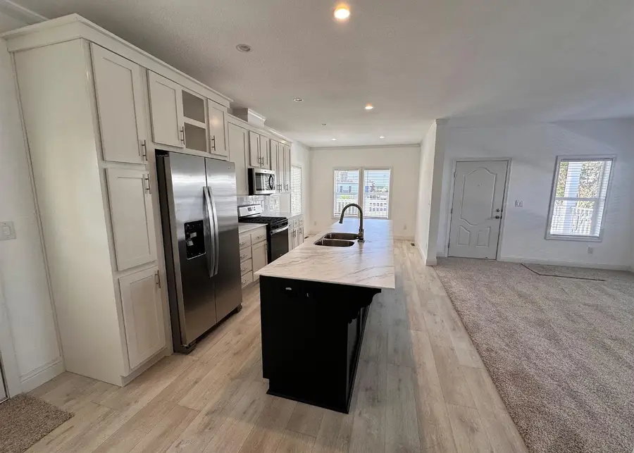 20 Commodore Ln, Sacramento, CA 95838 - #2