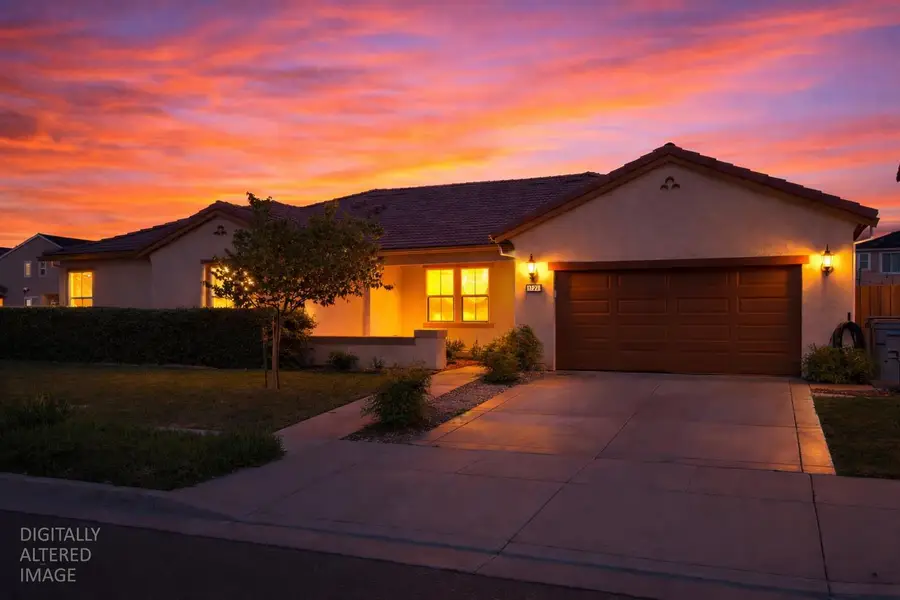 1727 Jones Street, Woodland, CA 95776 - #2