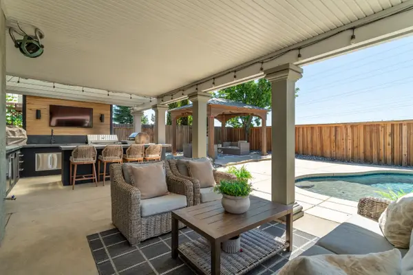 1101 Danielle Drive, Roseville, CA 95747