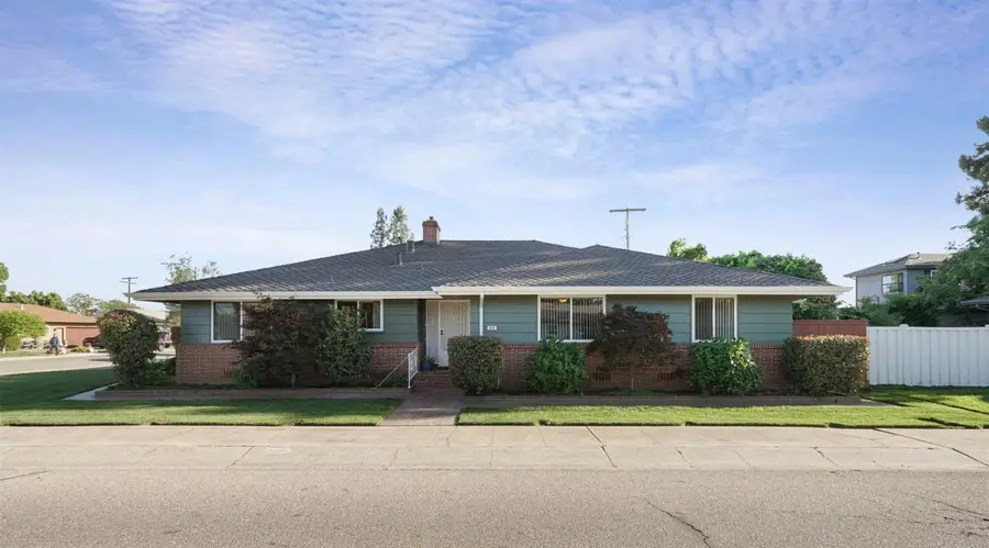 610 W Tokay Street, Lodi, CA 95240 - #2