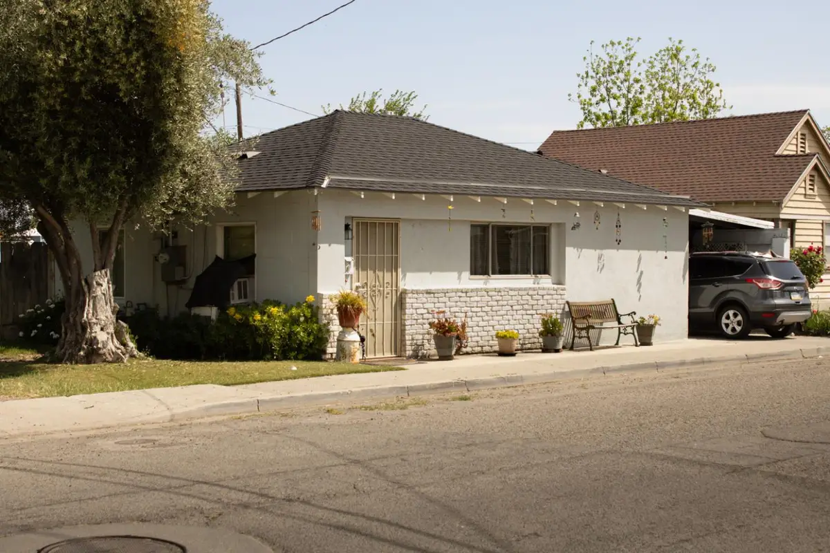 1718 Oliver Street, Dos Palos, CA 93620 - #1