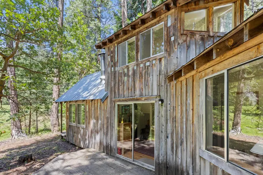 14138 La Porte Road, Strawberry Valley, CA 95981 - #2