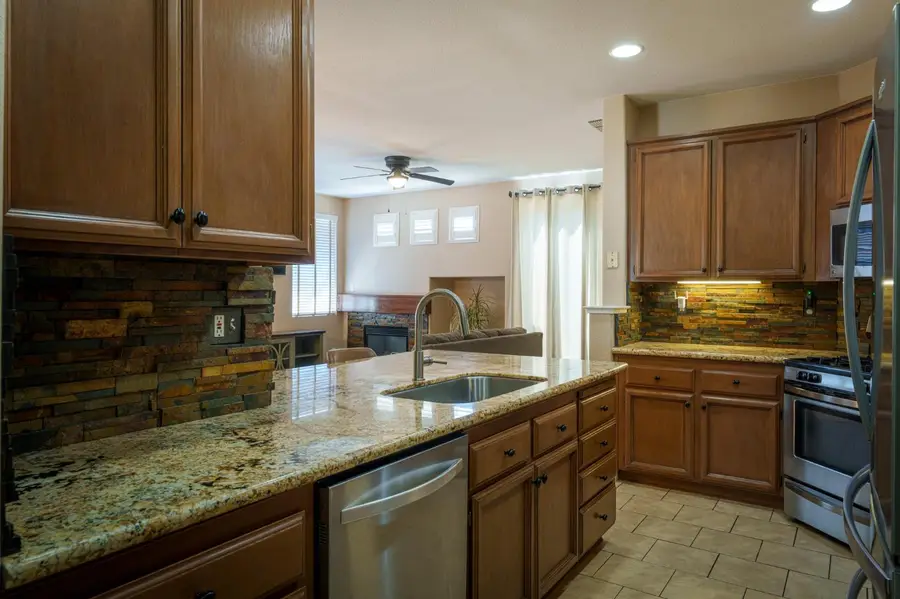 2948 Red Clover Way, Lincoln, CA 95648 - #2