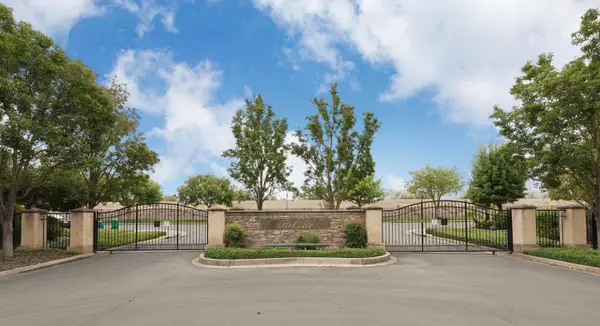 5409 Pasadena Drive, Stockton, CA 95219